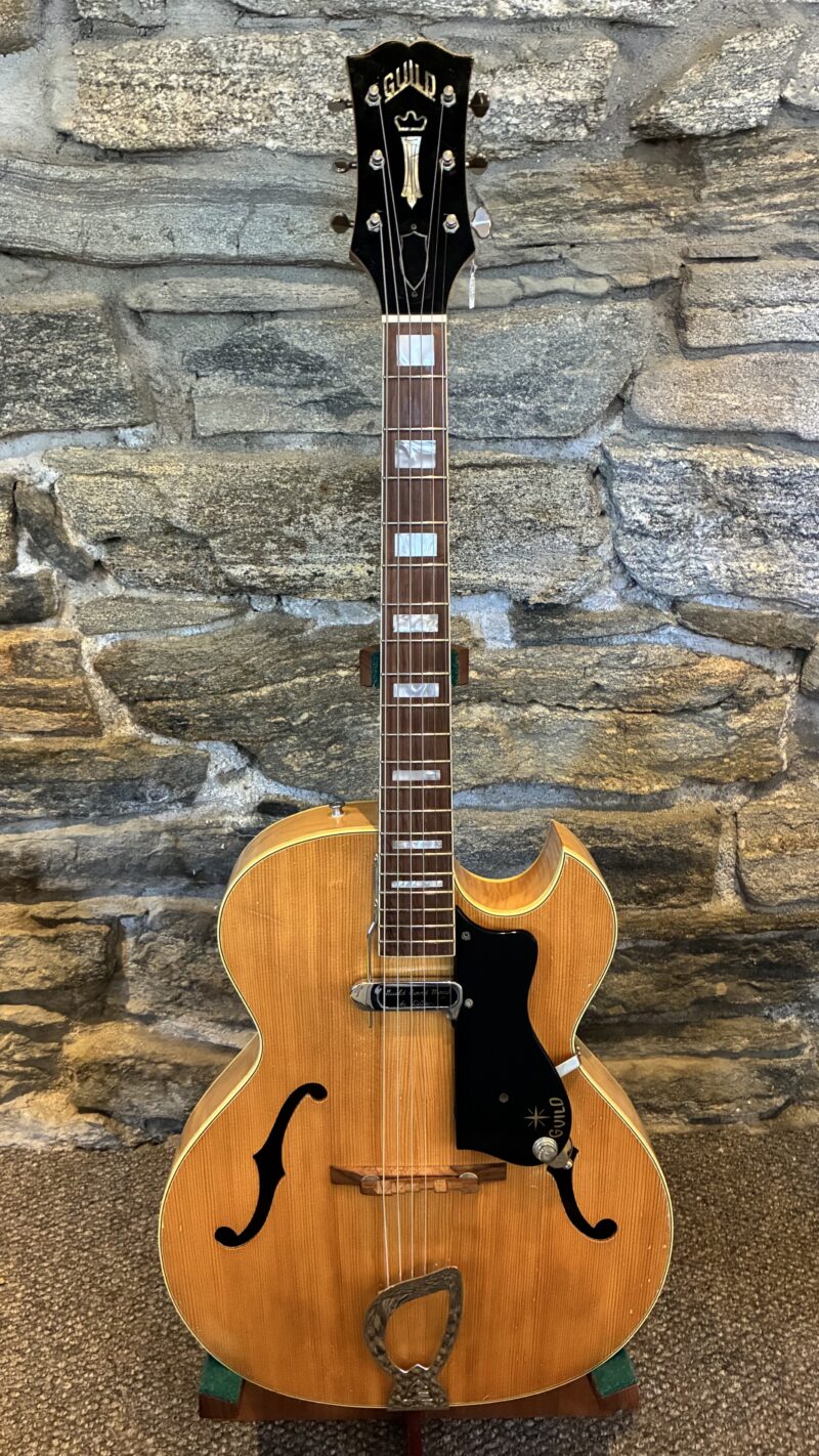 Guild CA-100 Spec B (1963)