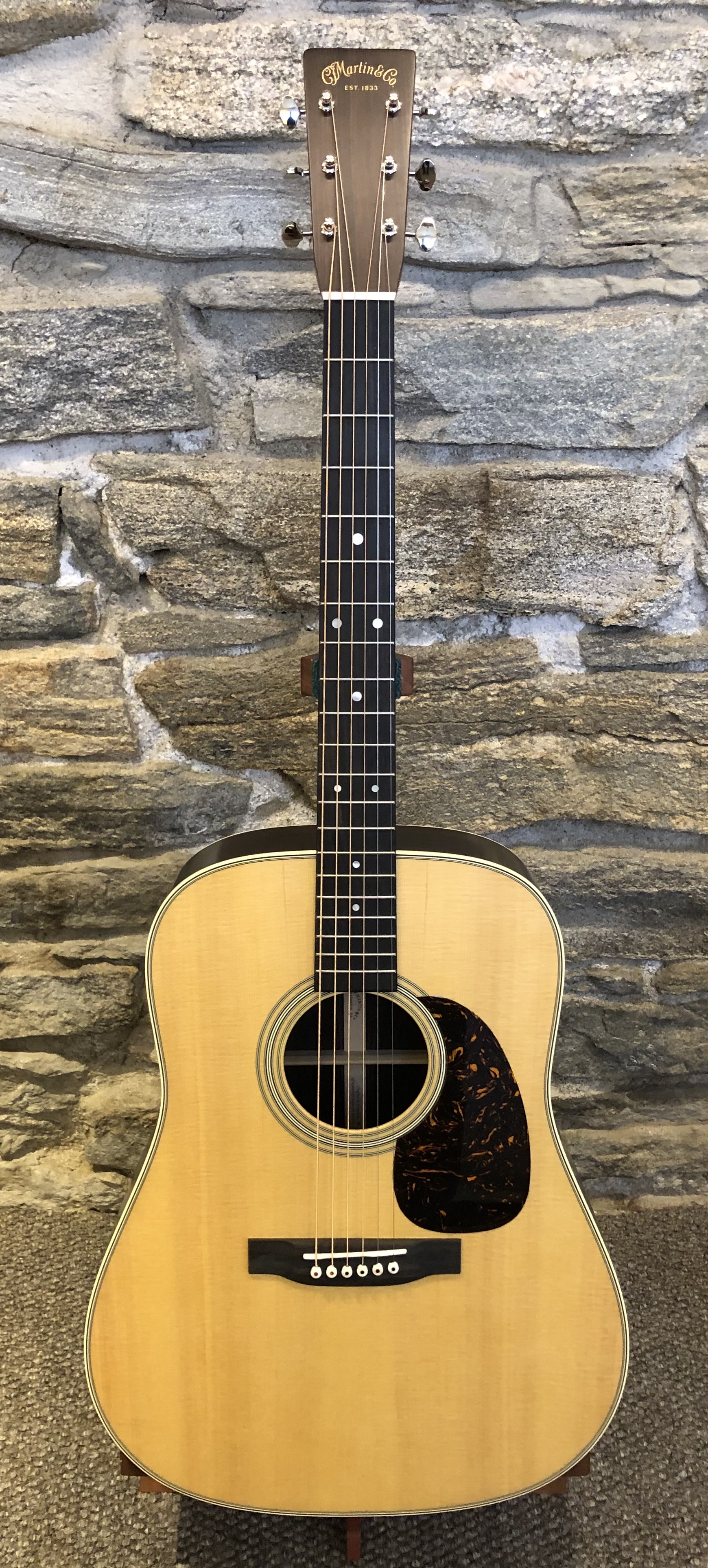 Martin D-28 Standard Series Satin