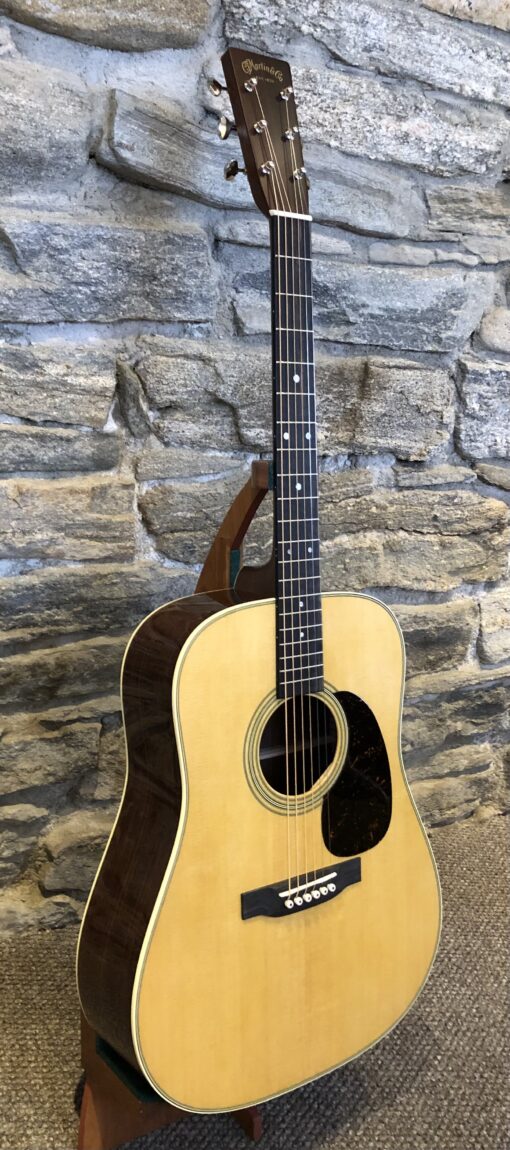 Martin D-28 Standard Series - Image 2