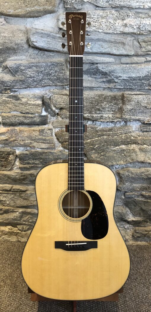 Martin D-18 (2025)