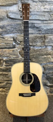 Martin D-28 (2025)