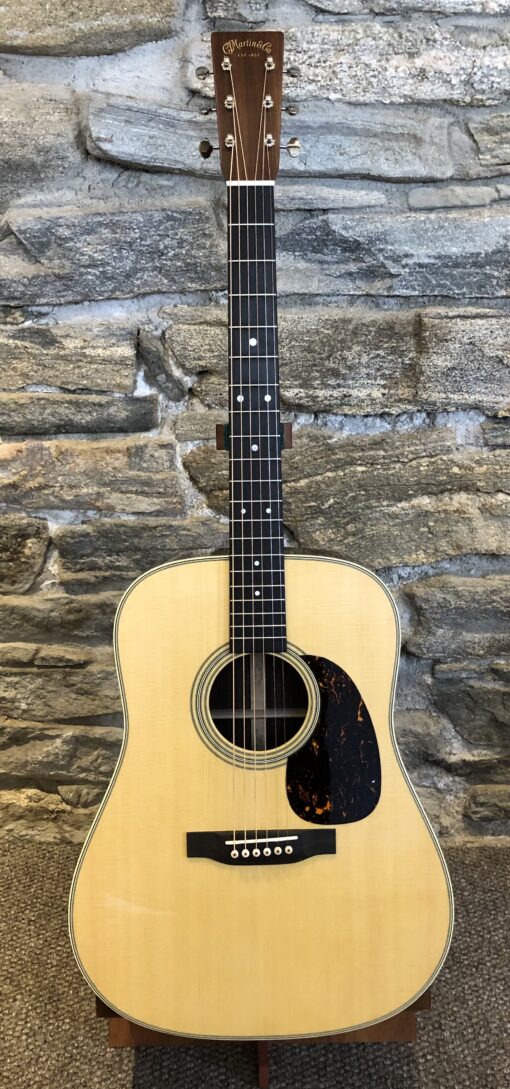 Martin D-28 (2025)