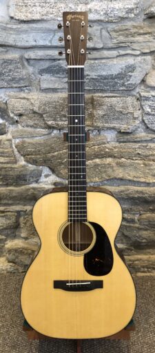 Martin 00-18 (2025)