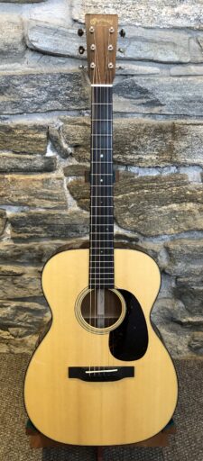 Martin 00-18 (2025)