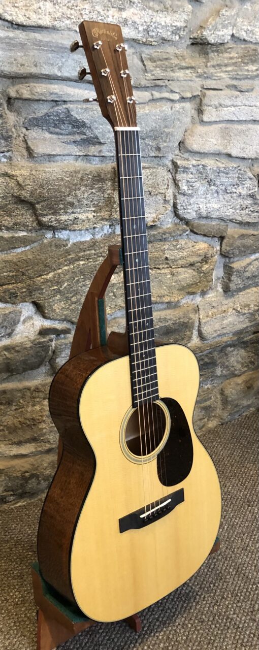 Martin 00-18 (2025) - Image 2