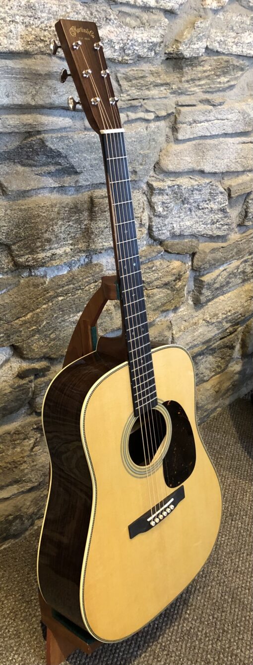 Martin HD-28 (2025) - Image 2