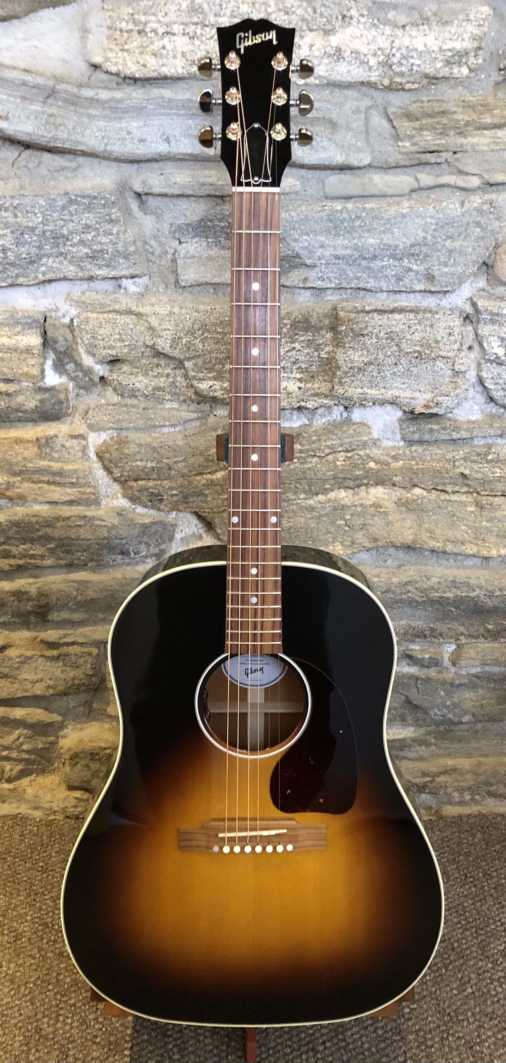 Gibson J-45 Standard (2025)
