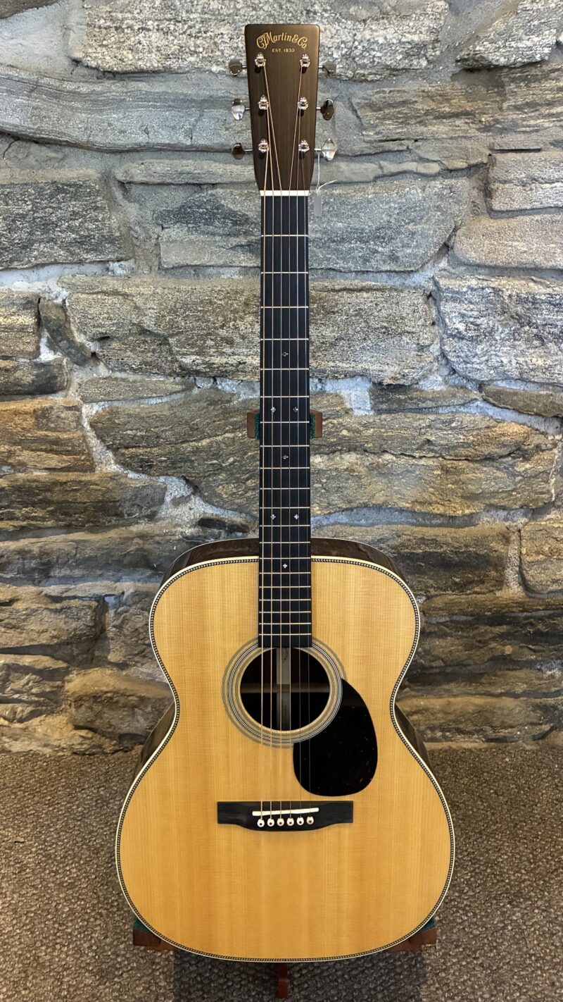 Martin OM-28 (2025)